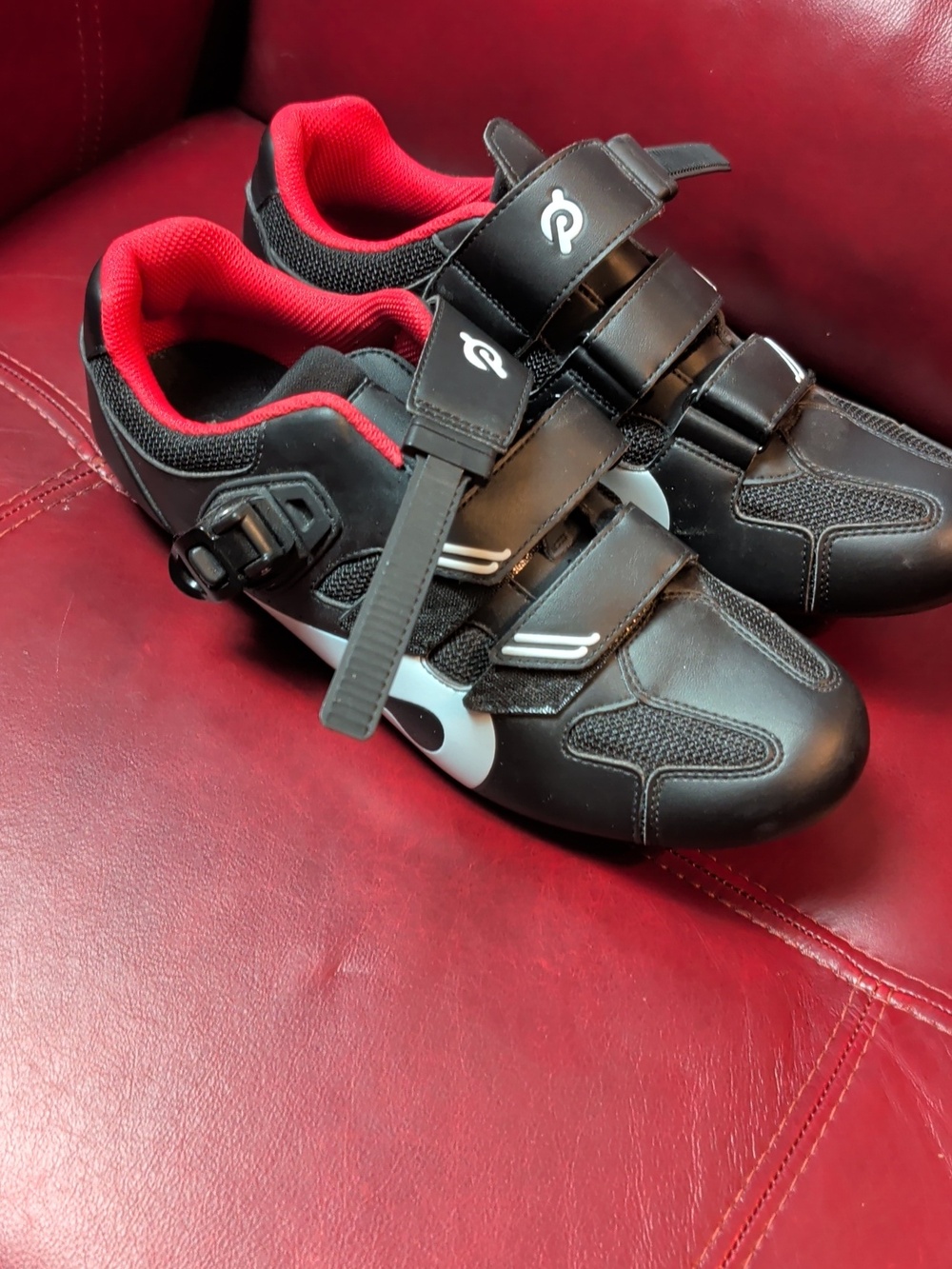Peloton Black Cycling Shoes with Red Men's 43